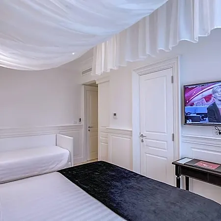 Tito 3* Rome